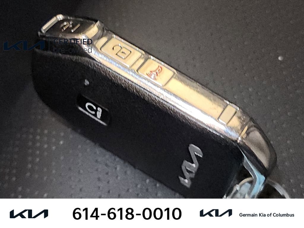 Certified 2023 Kia Sorento S w/ Panoramic Sunroof Package image 33