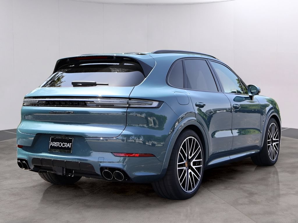 New 2026 Porsche Cayenne GTS AWD/4WD image 8