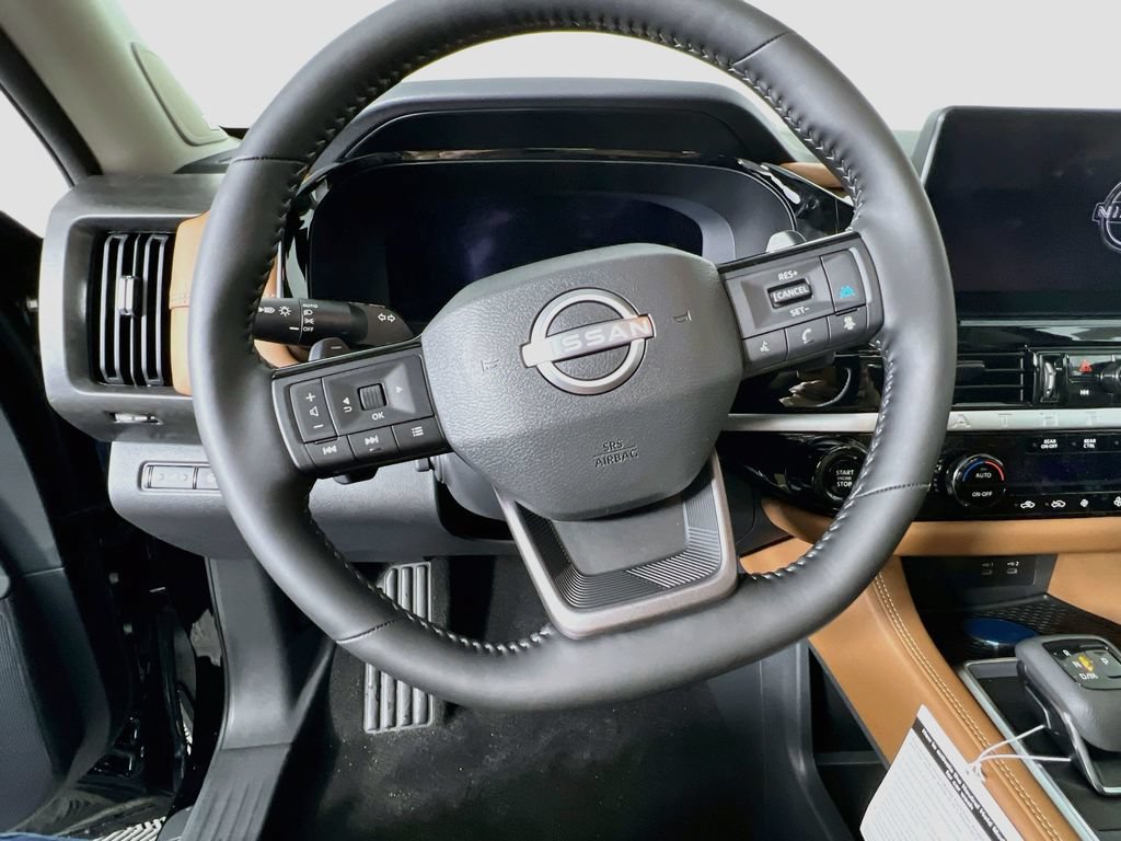 New 2026 Nissan Pathfinder Platinum AWD/4WD image 10