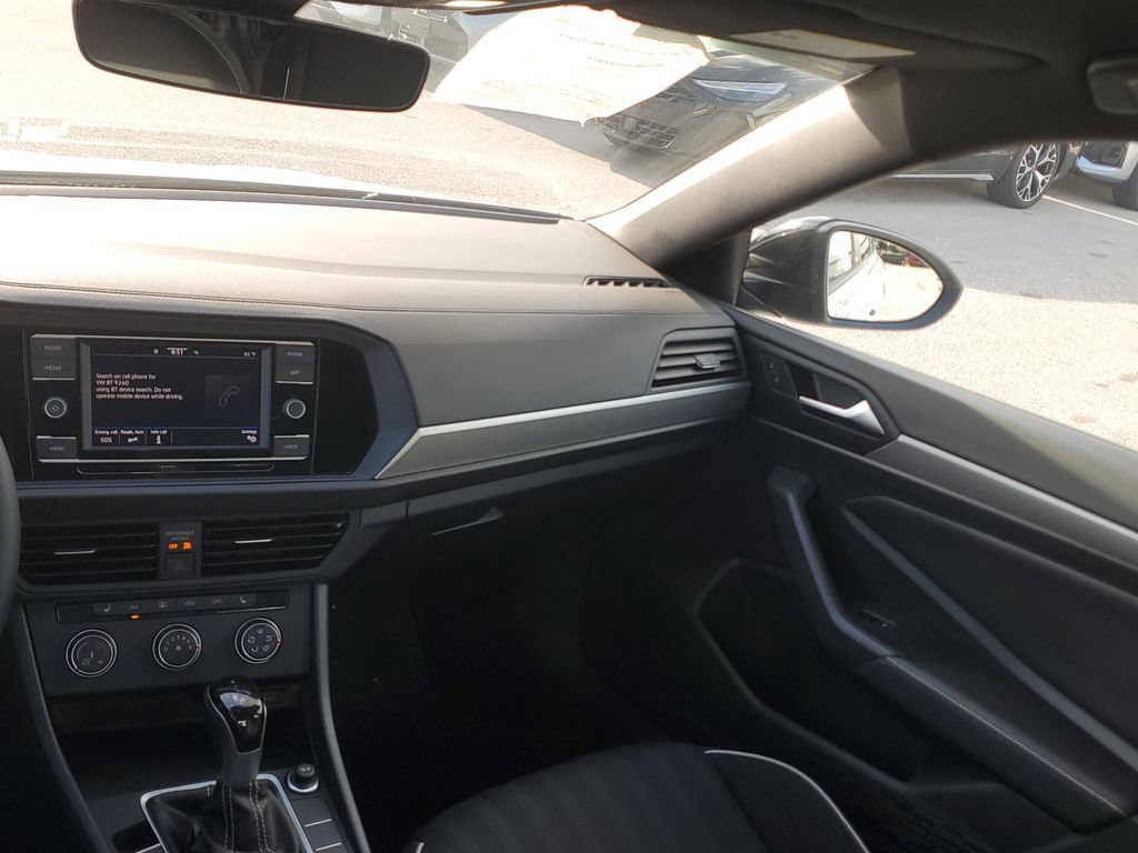 Certified 2024 Volkswagen Jetta Sport FWD image 21