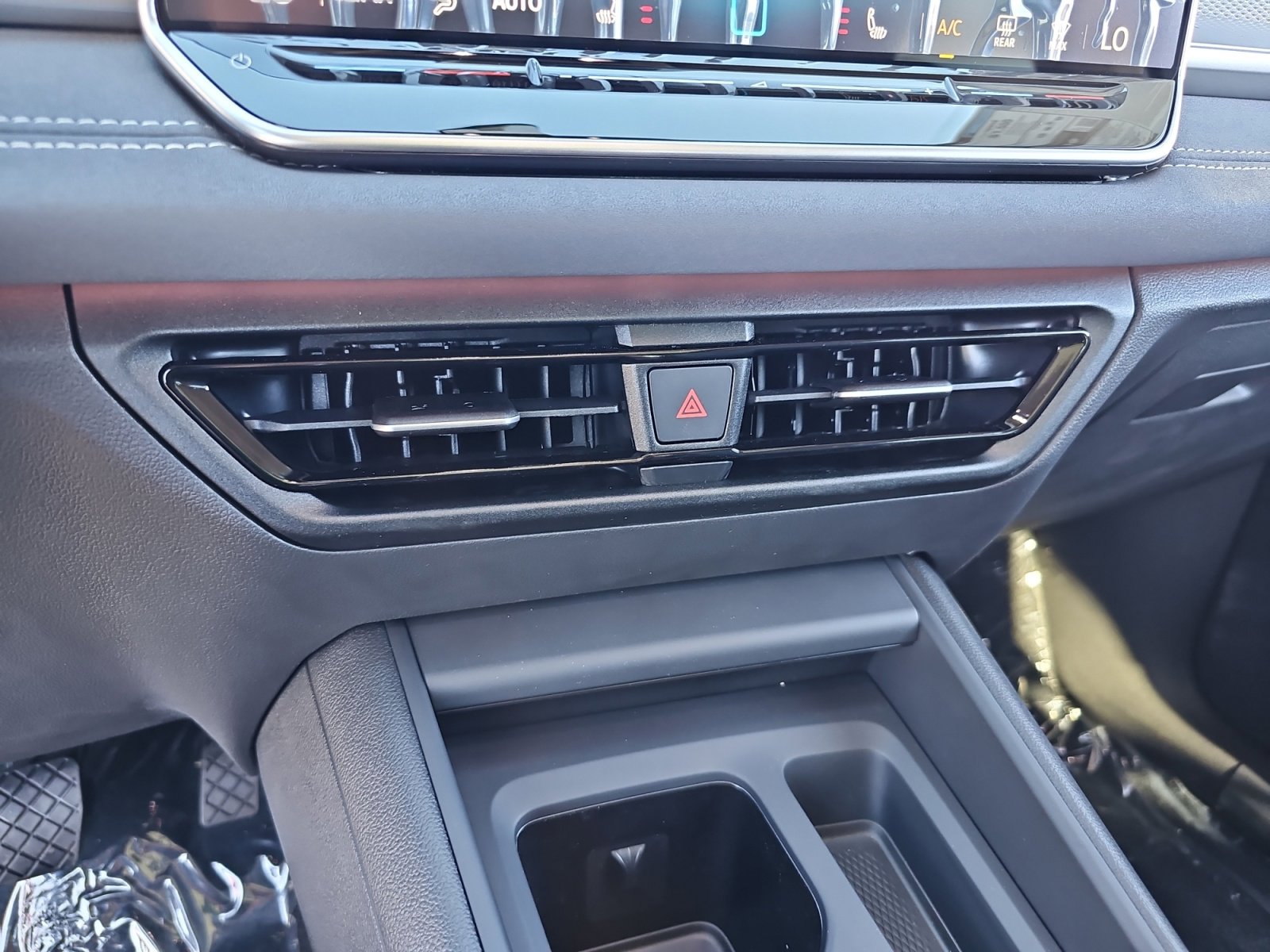 New 2026 Volkswagen Tiguan SE image 12