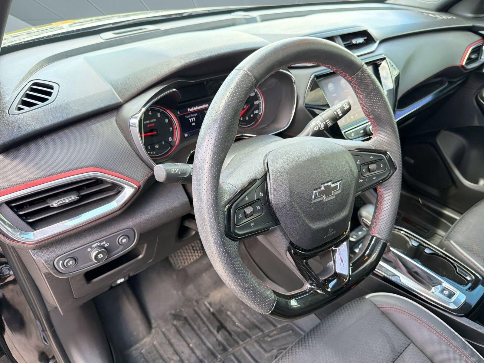 Used 2021 Chevrolet TrailBlazer RS w/ Sun and Liftgate Package image 4