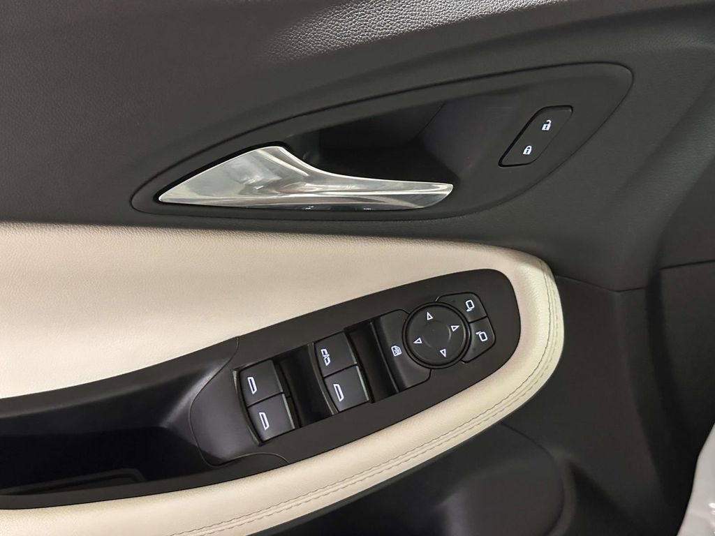 Used 2023 Buick Encore GX Preferred w/ Cold Weather Comfort Package image 13