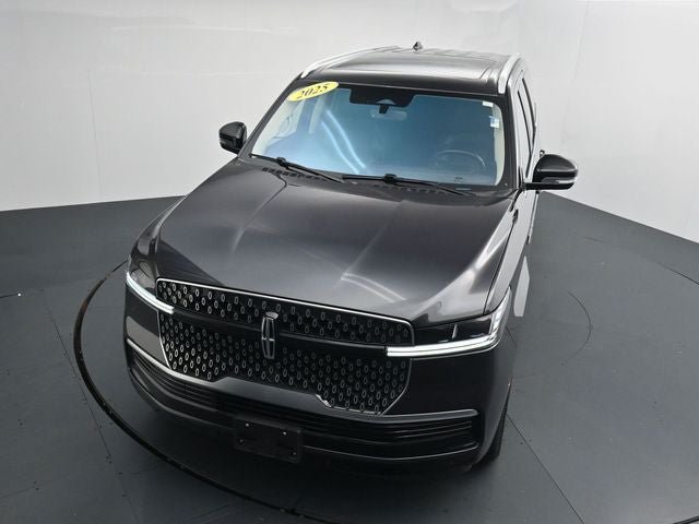 Used 2025 Lincoln Navigator L Reserve AWD/4WD image 26