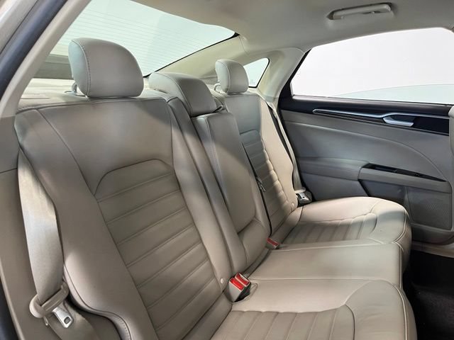 Used 2017 Ford Fusion Energi SE FWD image 15