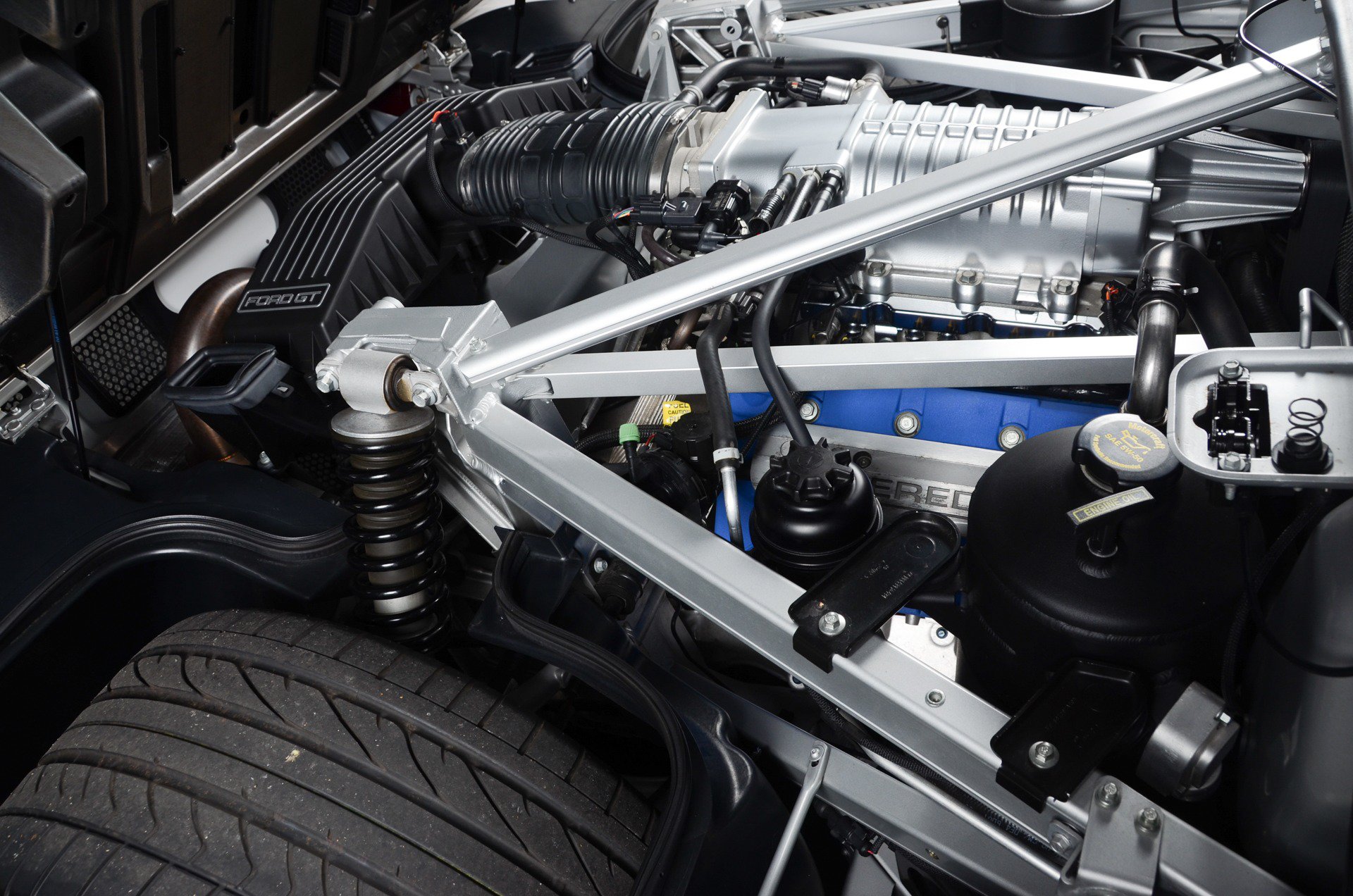 Used 2006 Ford GT RWD image 17