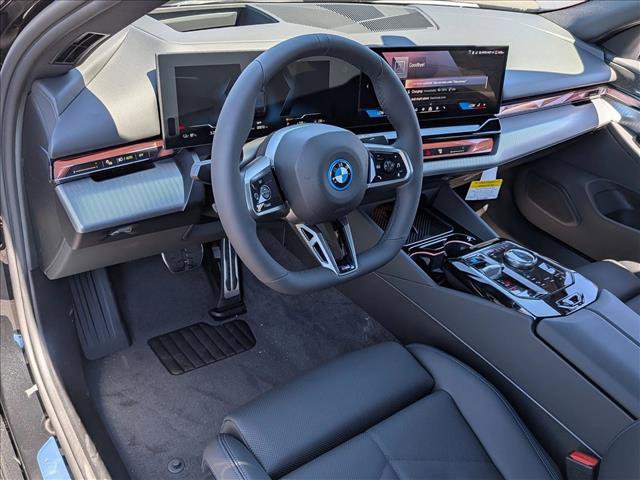 New 2027 BMW i5 M60 w/ M Sport Package RWD image 3