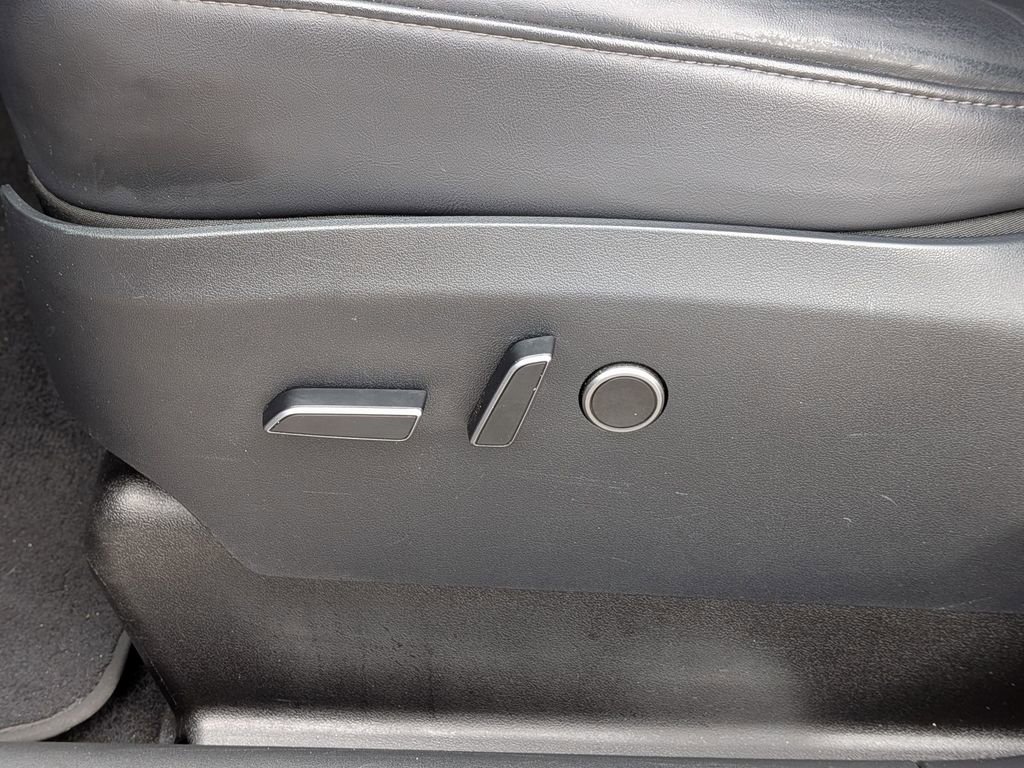 Used 2023 Tesla Model Y Long Range image 11