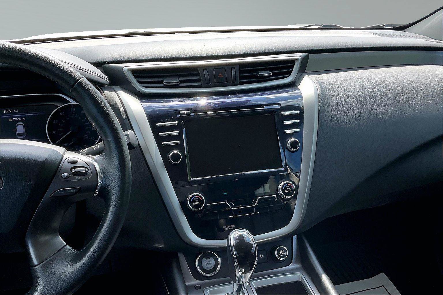 Certified 2024 Nissan Murano SV w/ SV Midnight Edition Package AWD/4WD image 6