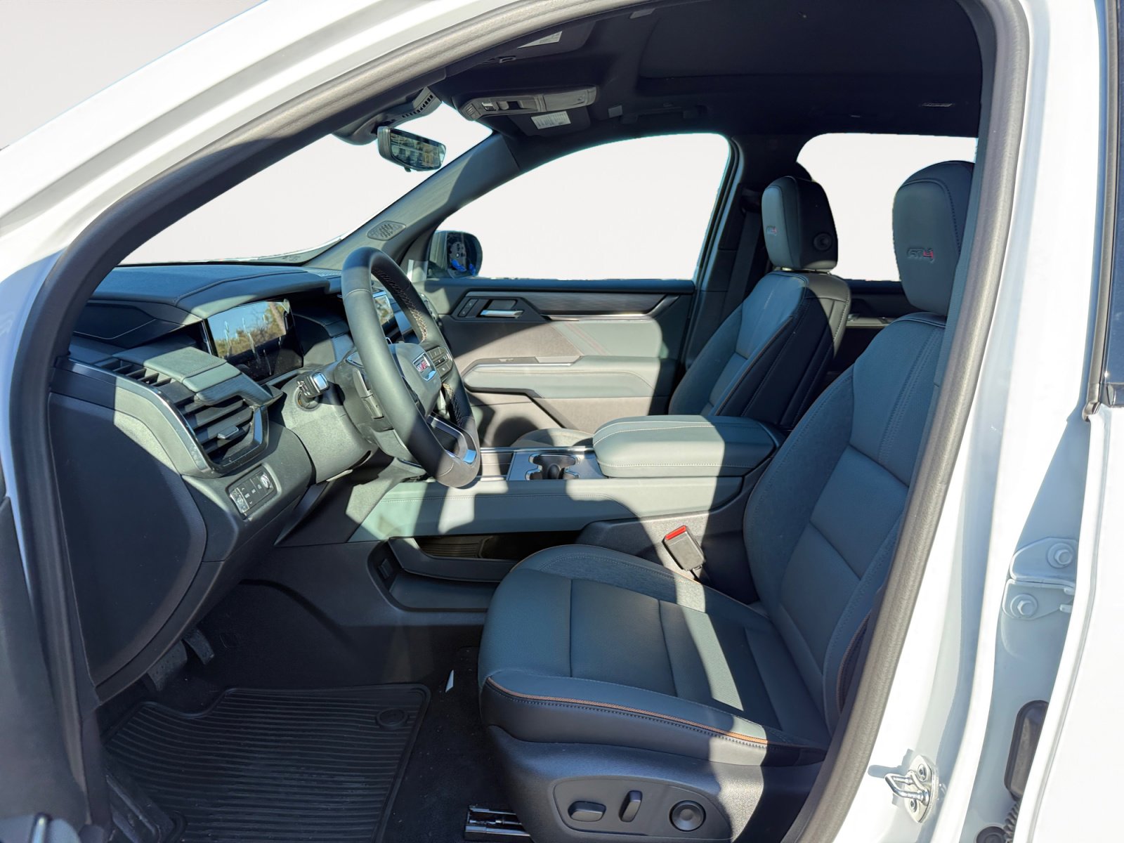 New 2026 GMC Acadia AT4 w/ Luxury Package image 10