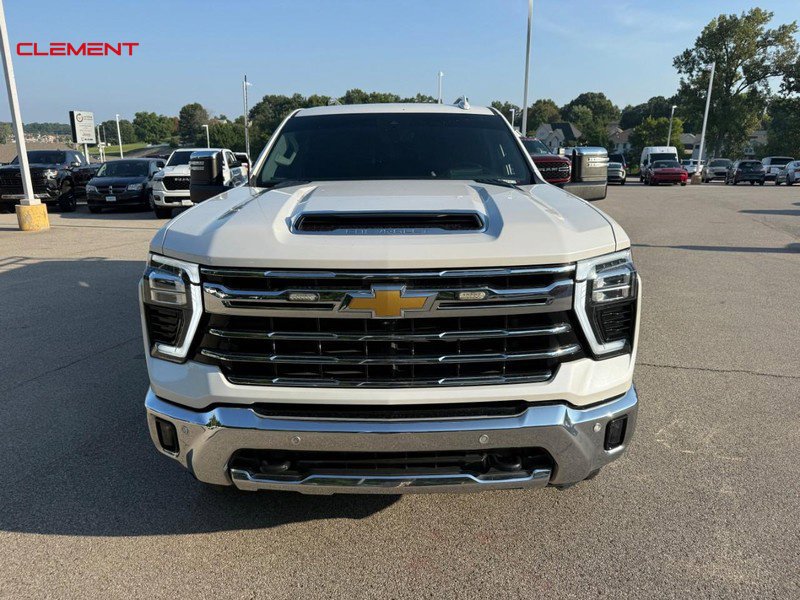 Used 2024 Chevrolet Silverado 2500 LTZ w/ LTZ Premium Package AWD/4WD image 11