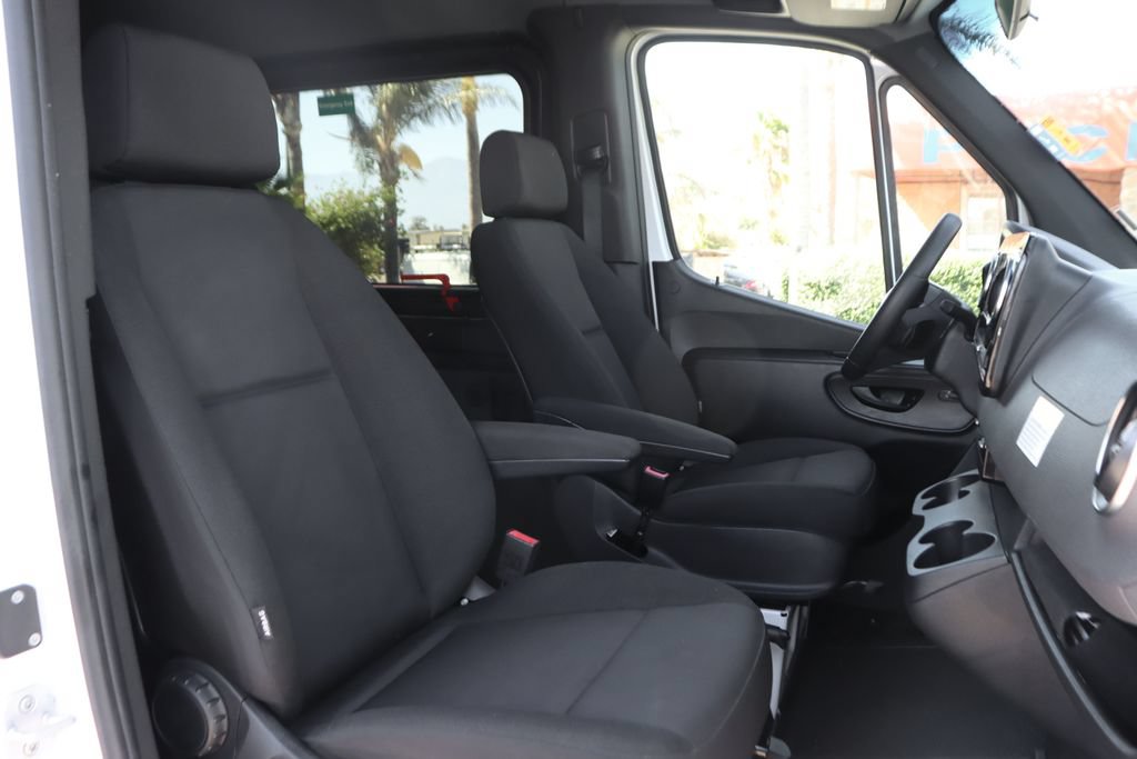 Used 2026 Mercedes-Benz Sprinter 2500 image 38