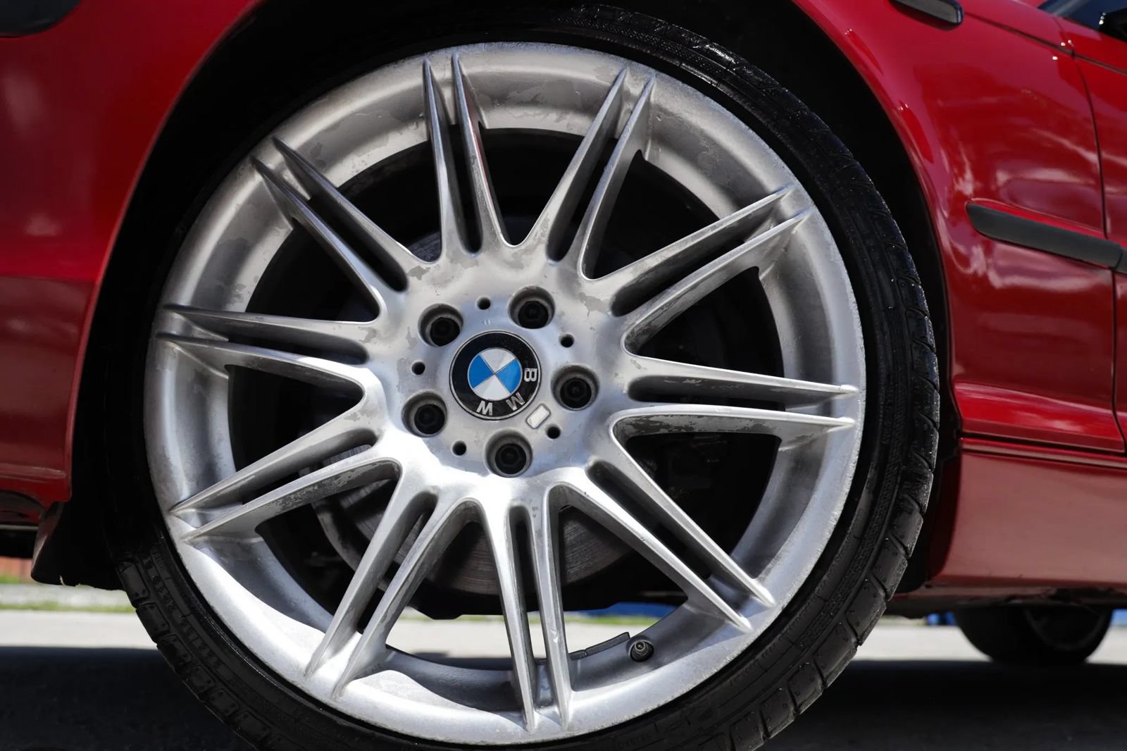 Used 2004 BMW 330i Sedan RWD image 24