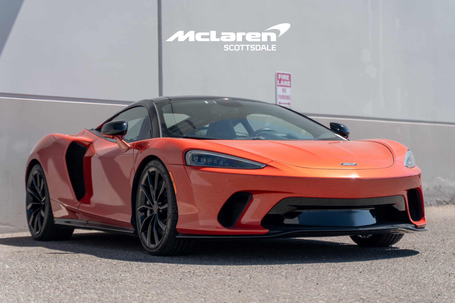 Used 2023 McLaren GT RWD image 9