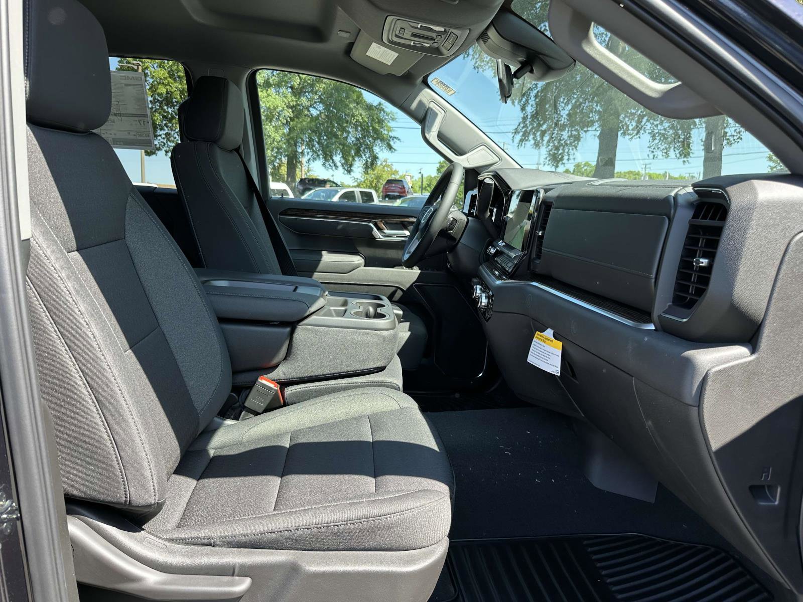 New 2025 GMC Sierra 1500 SLE w/ Preferred Package image 10