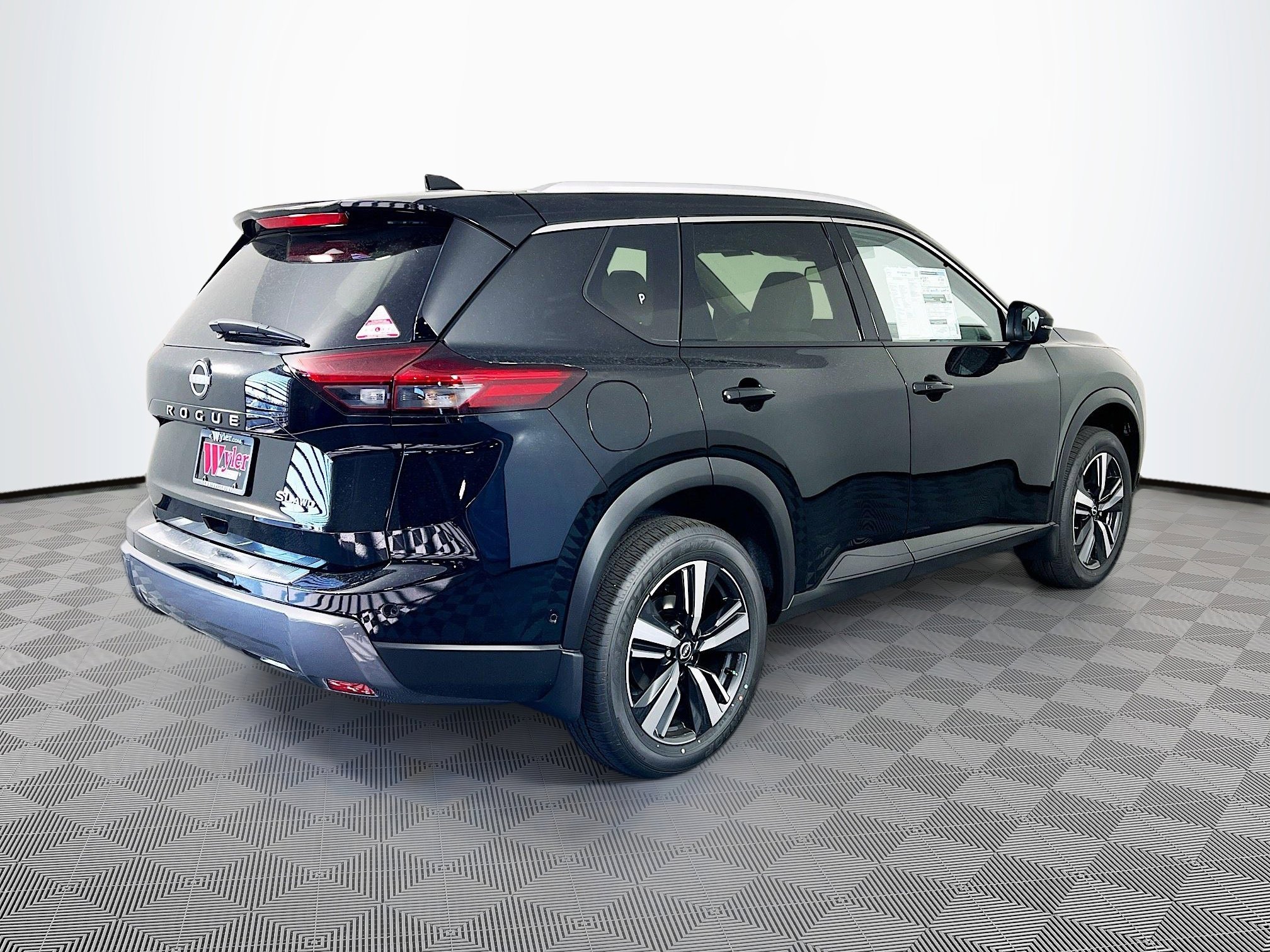 New 2025 Nissan Rogue SL w/ SL Premium Package image 32