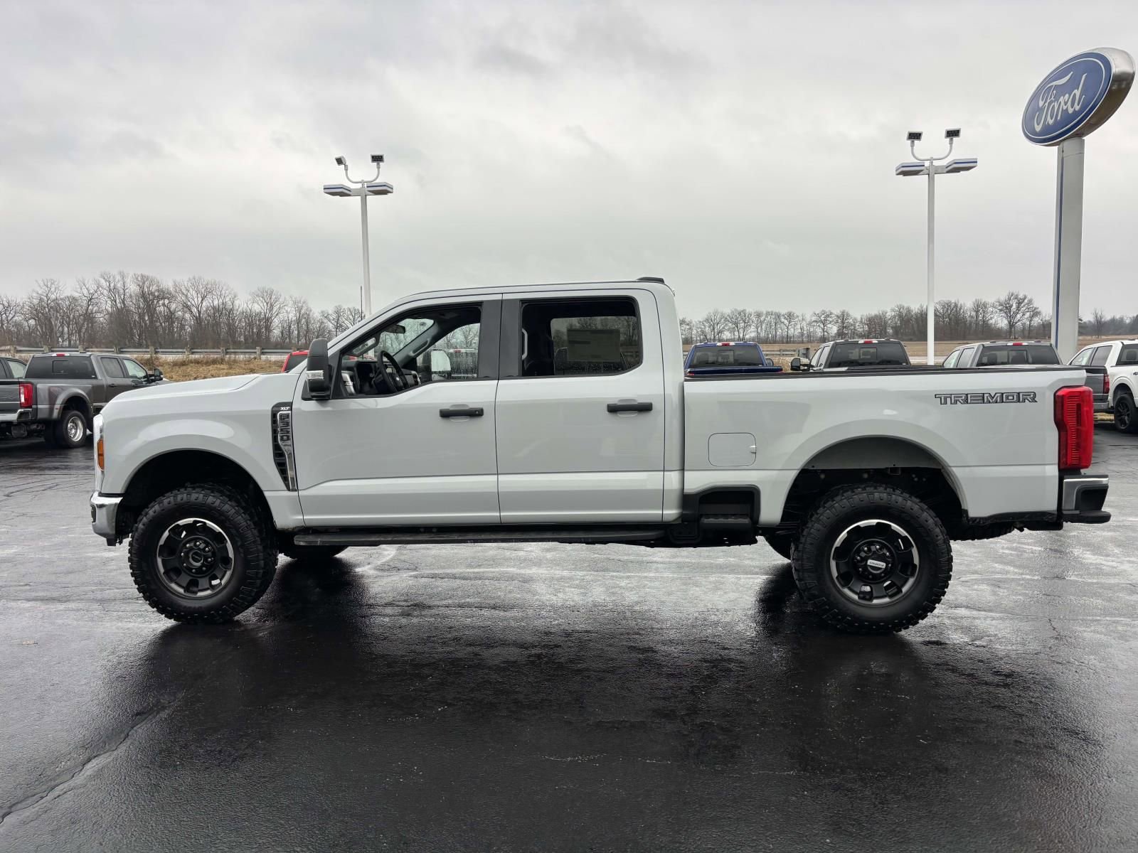 New 2026 Ford F350 XLT w/ Tremor Off-Road Package image 4