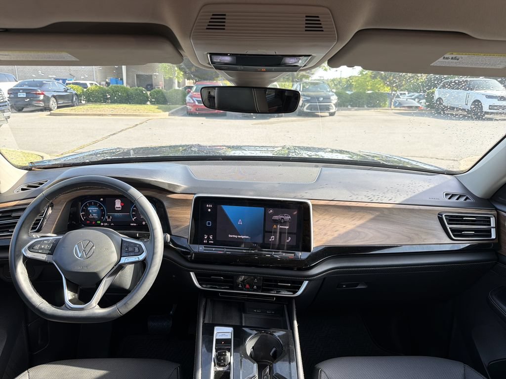 Used 2024 Volkswagen Atlas SE FWD image 21
