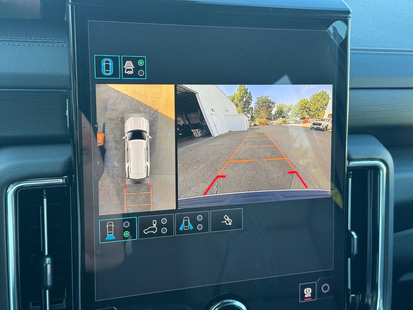 New 2026 GMC Yukon Denali w/ Advanced Technology Package image 30