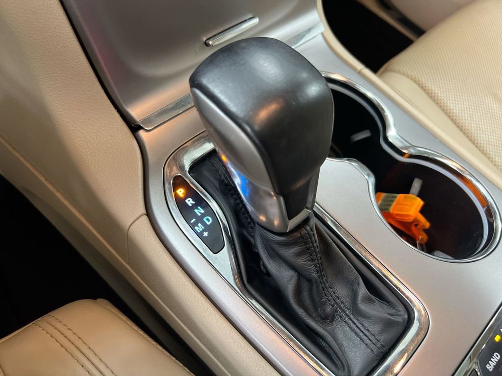 Used 2020 Jeep Grand Cherokee Limited w/ Luxury Group II image 17