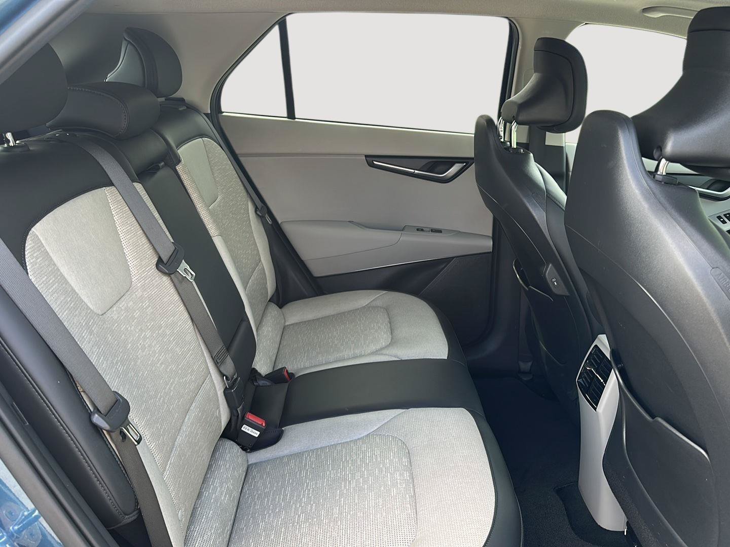 Used 2023 Kia Niro Wave w/ Wave Preserve Package FWD image 14
