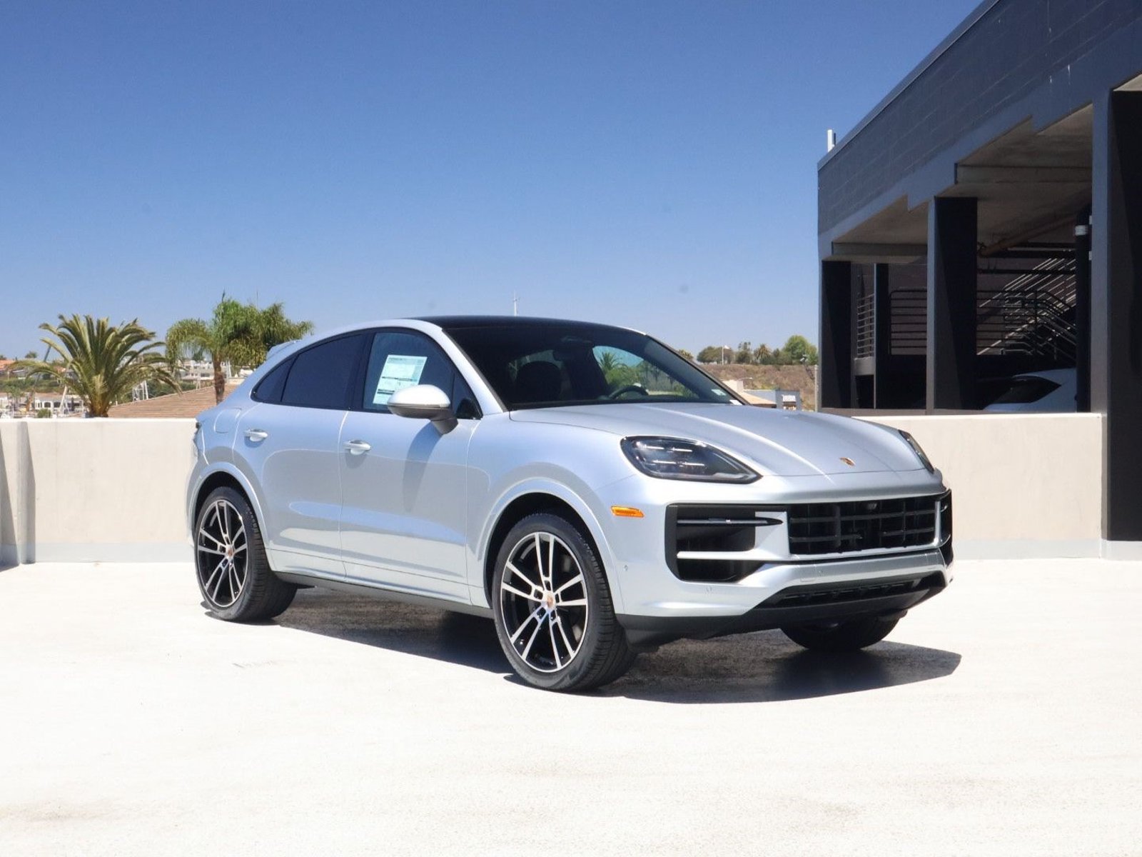 New 2026 Porsche Cayenne Coupe AWD/4WD image 7