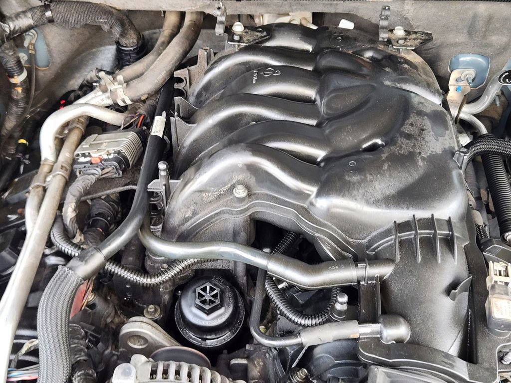 Used 2014 Jeep Wrangler Unlimited Rubicon w/ Connectivity Group image 14