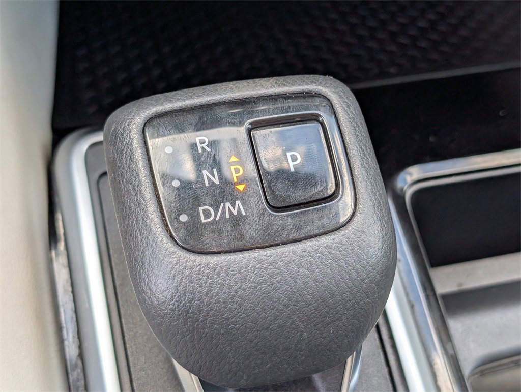 Used 2022 Nissan Pathfinder SV image 29