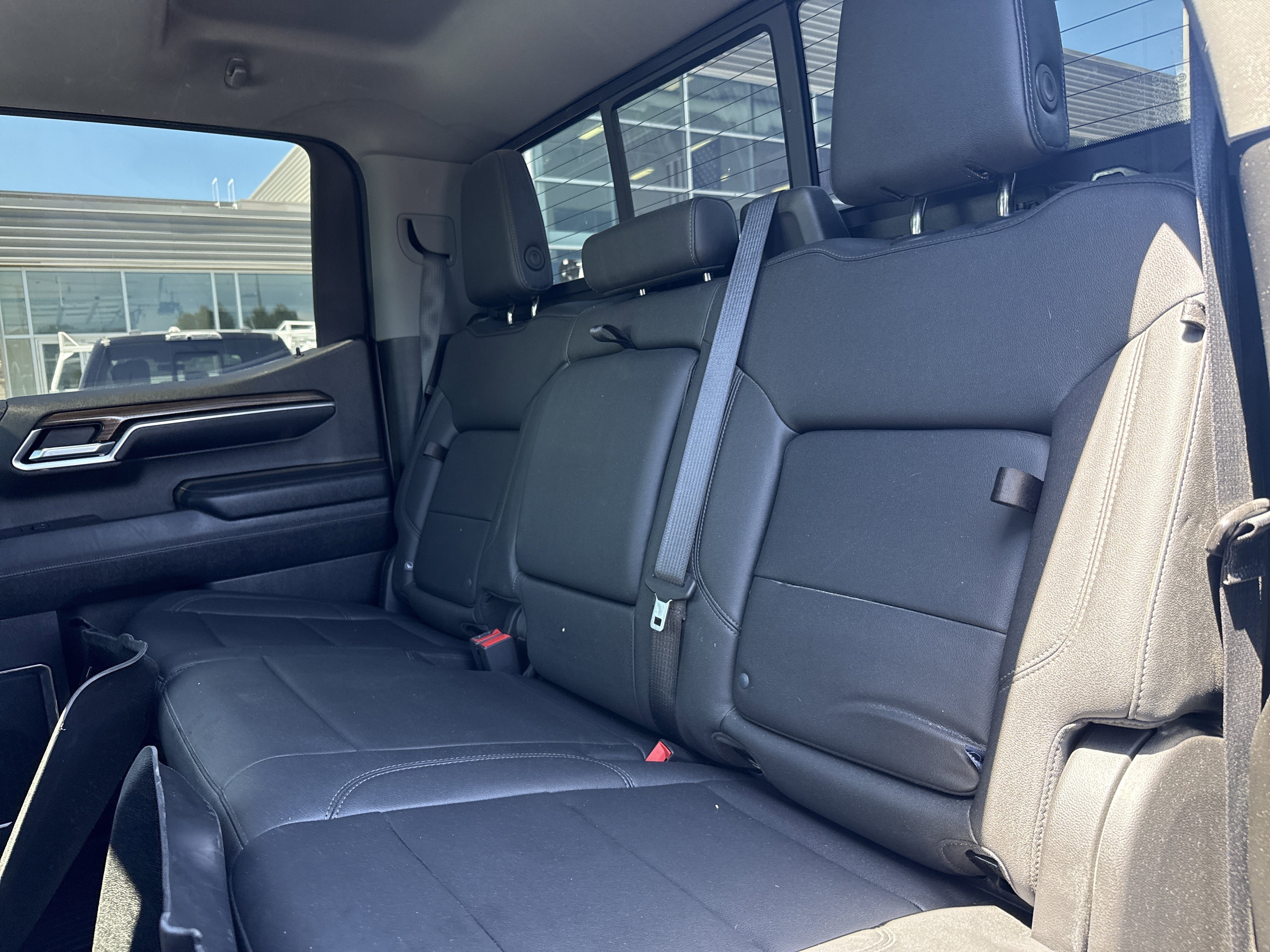 Used 2022 Chevrolet Silverado 1500 LT Trail Boss w/ LT Trail Boss Premium Package AWD/4WD image 26