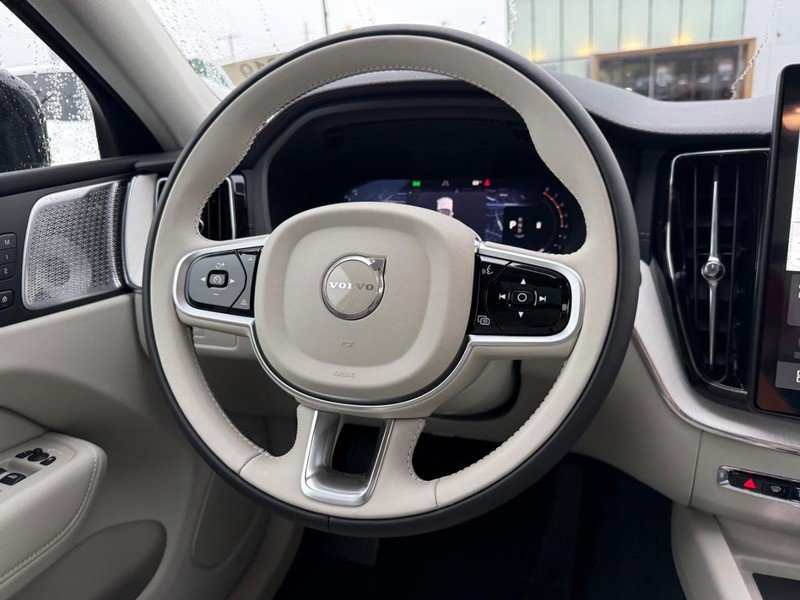New 2026 Volvo XC60 B5 Ultra w/ Climate Package image 7