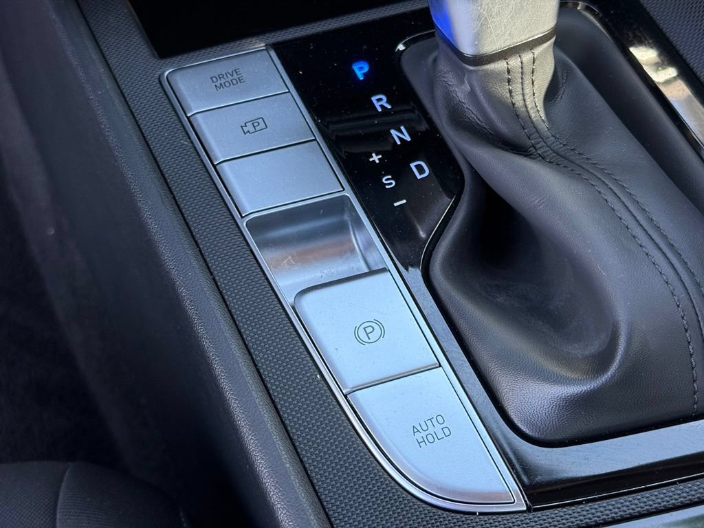 Used 2026 Hyundai Elantra Hybrid FWD image 27