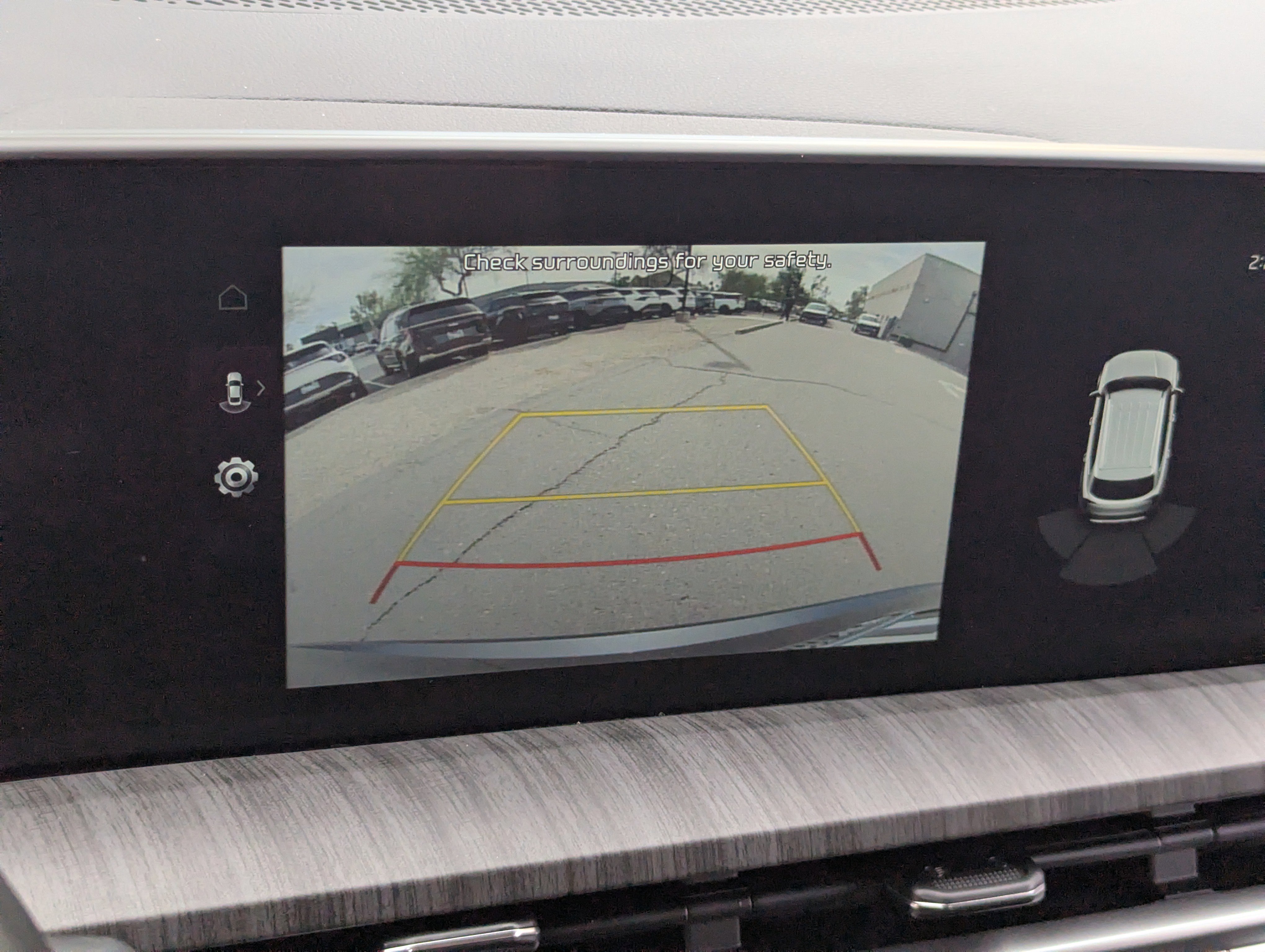 Used 2024 Kia Telluride EX w/ EX Captain's Chair Package image 25