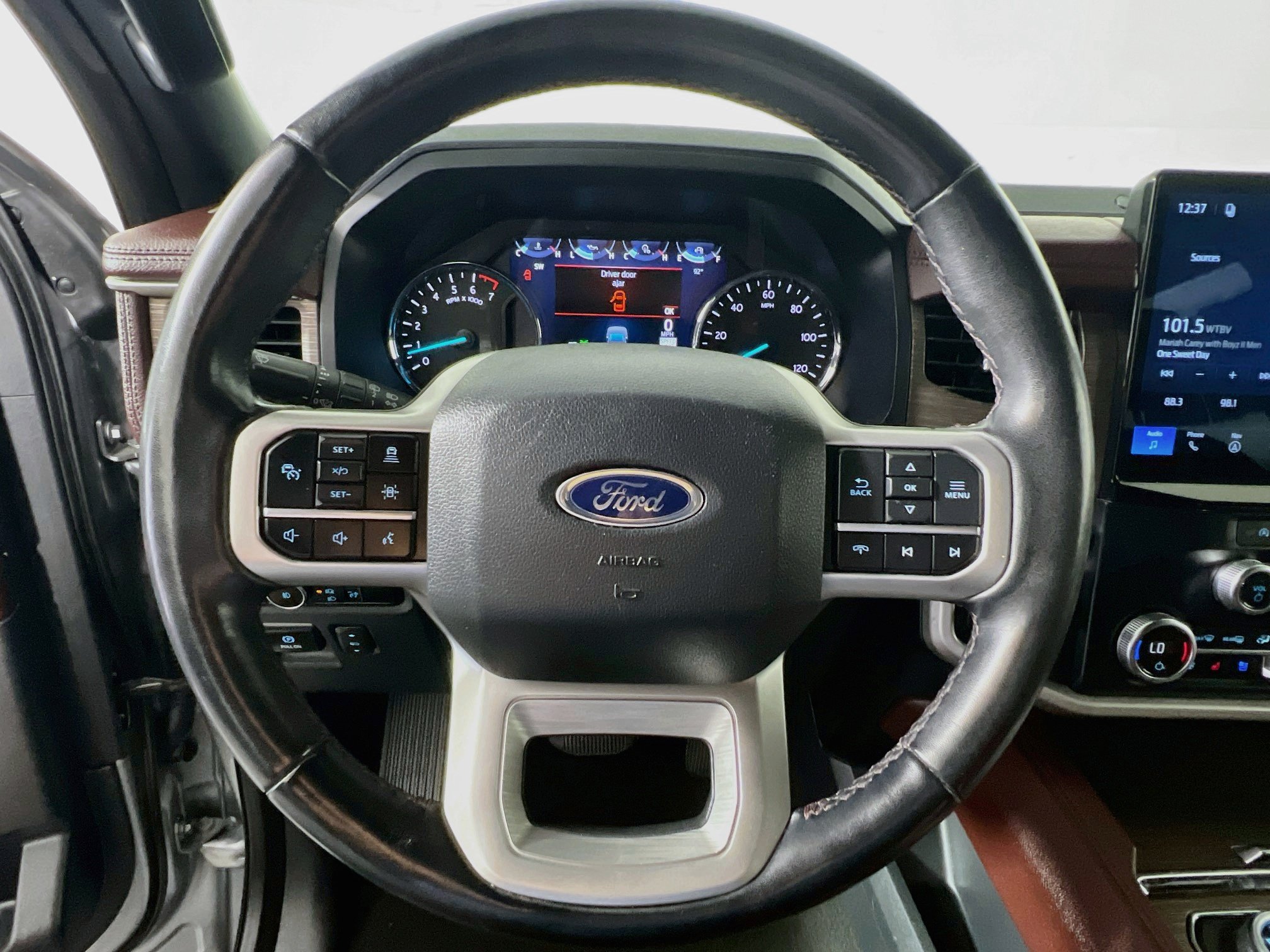 Used 2024 Ford Expedition Limited RWD image 17