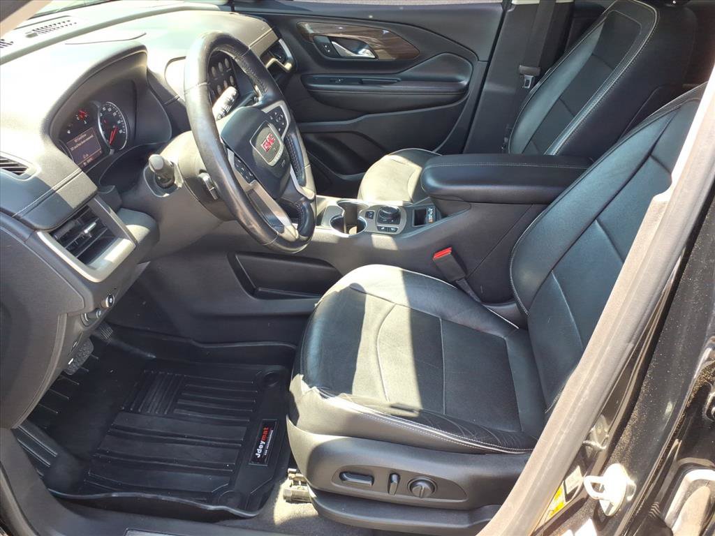 Used 2020 GMC Terrain Denali w/ Denali Premium Package FWD image 5