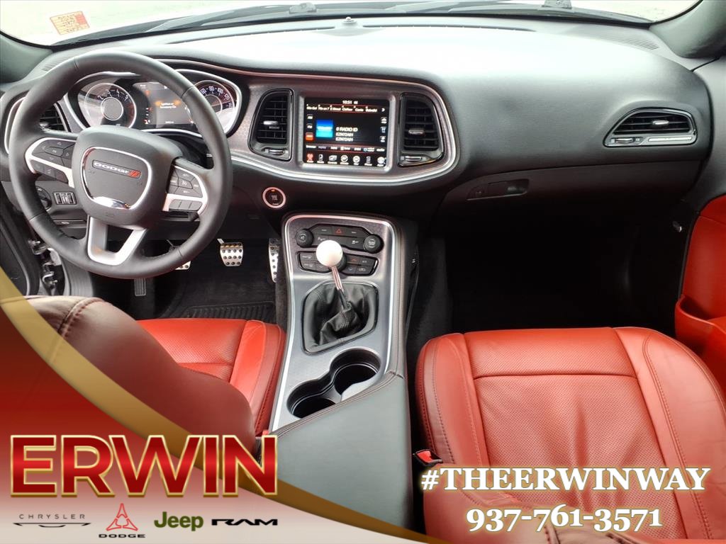 Used 2015 Dodge Challenger R/T Plus image 24