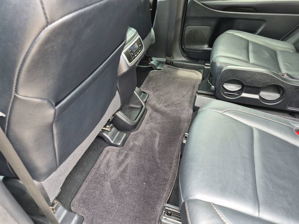 Used 2017 Toyota Highlander XLE FWD image 33
