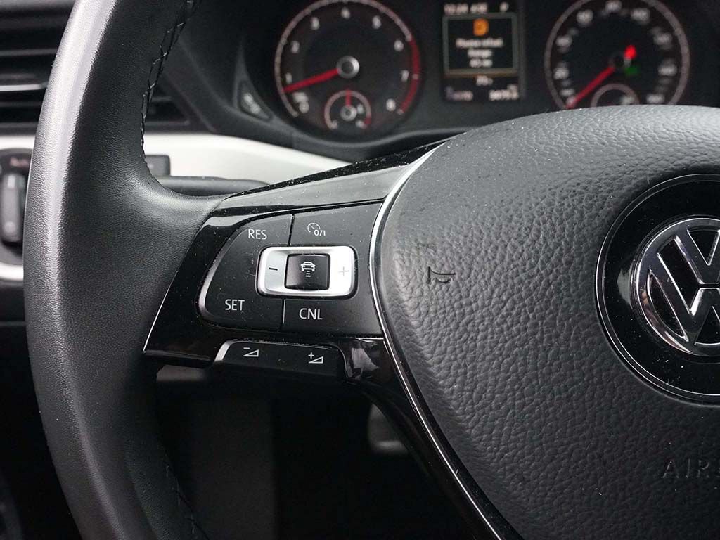 Used 2021 Volkswagen Passat 2.0T S FWD image 40