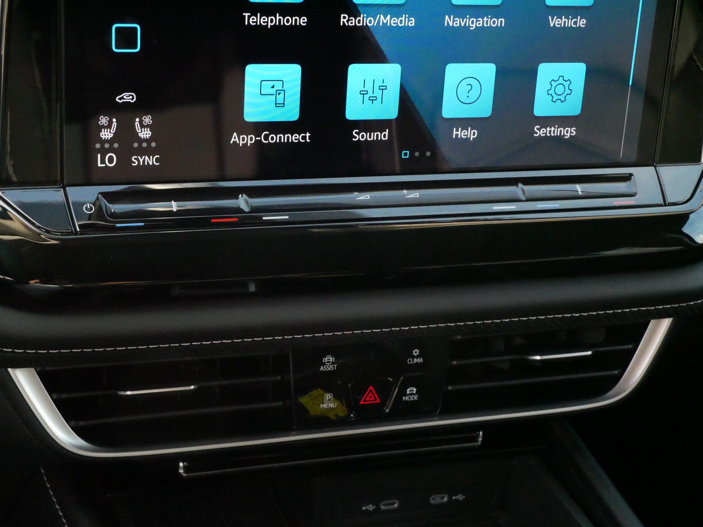 Certified 2026 Volkswagen Atlas SE AWD/4WD image 23