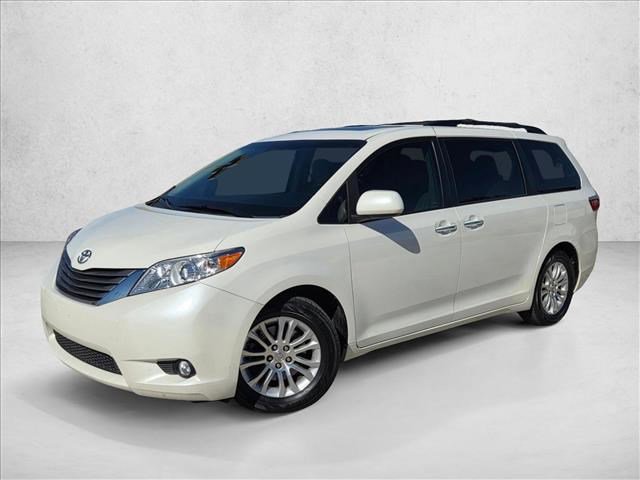 Used 2015 Toyota Sienna XLE