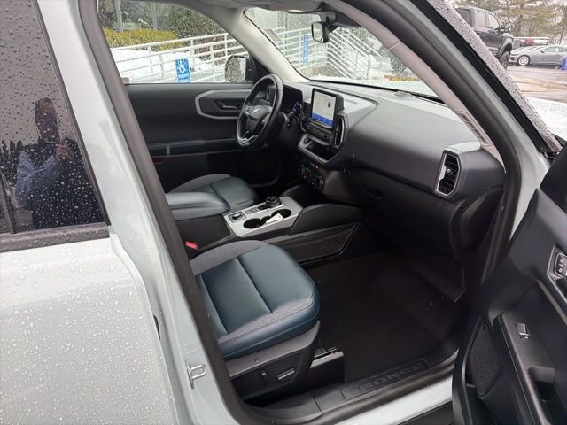 Used 2022 Ford Bronco Sport Outer Banks w/ Tech Package image 9