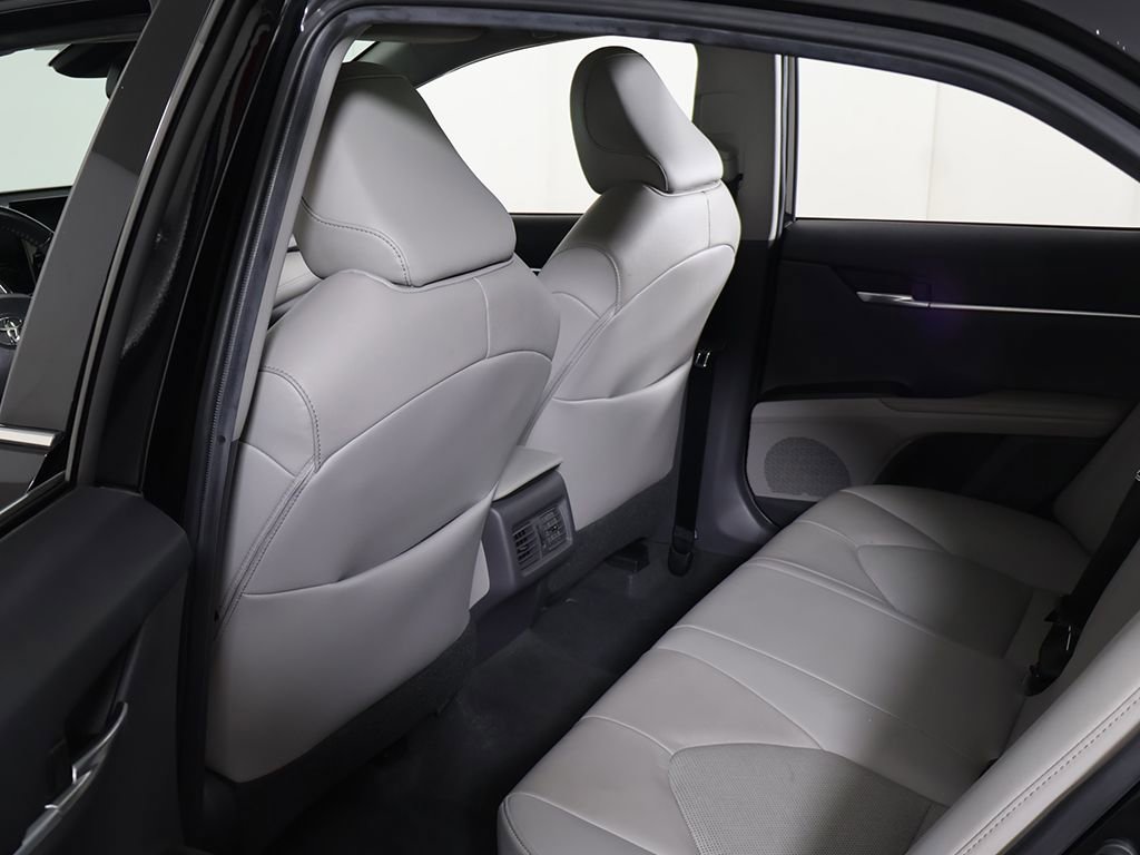 Used 2021 Toyota Camry XLE FWD image 27