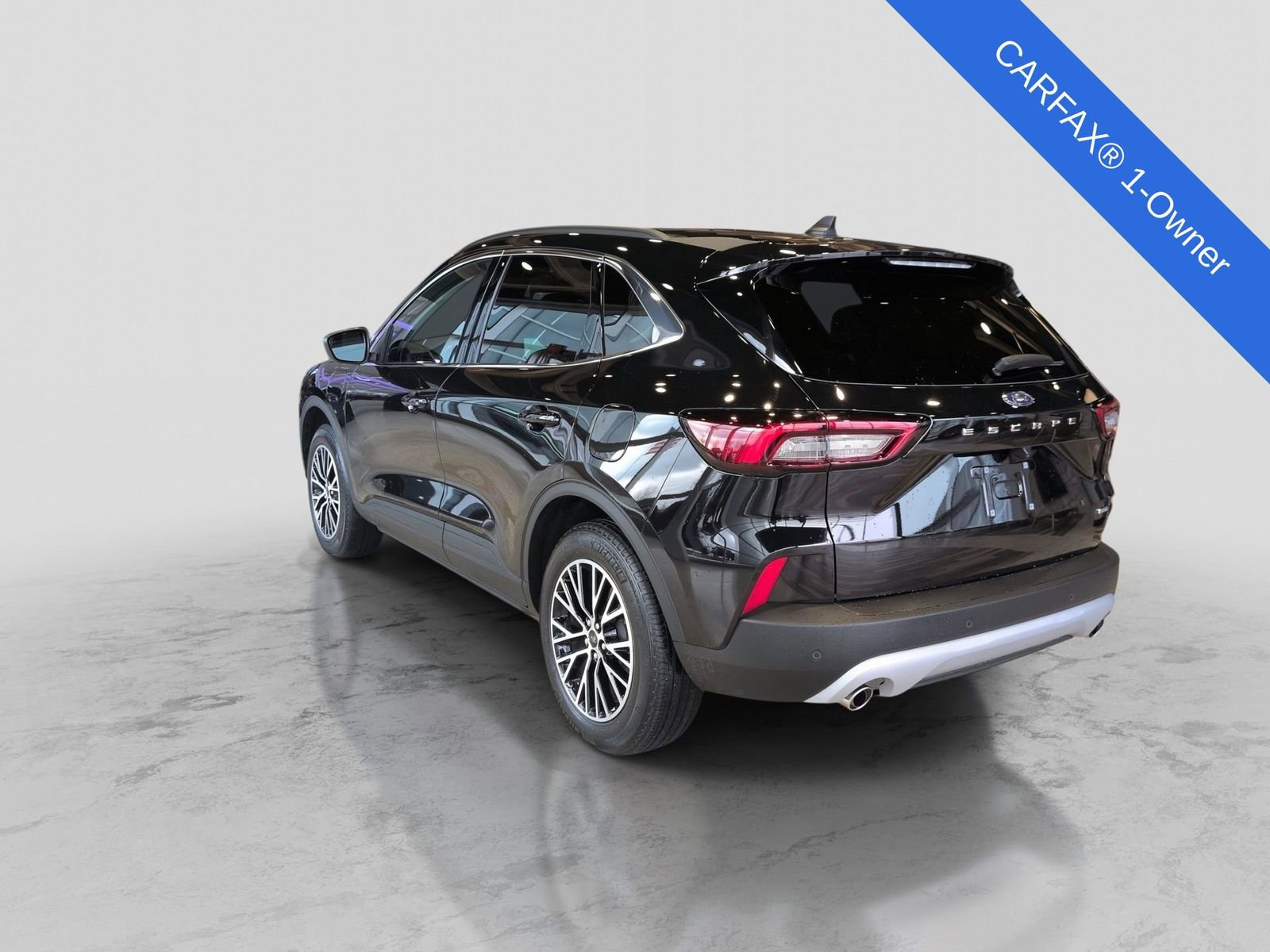Used 2025 Ford Escape SE image 5