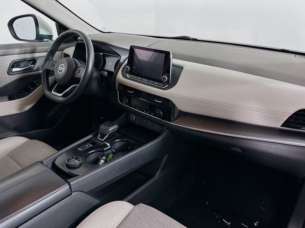 Used 2021 Nissan Rogue SV image 35