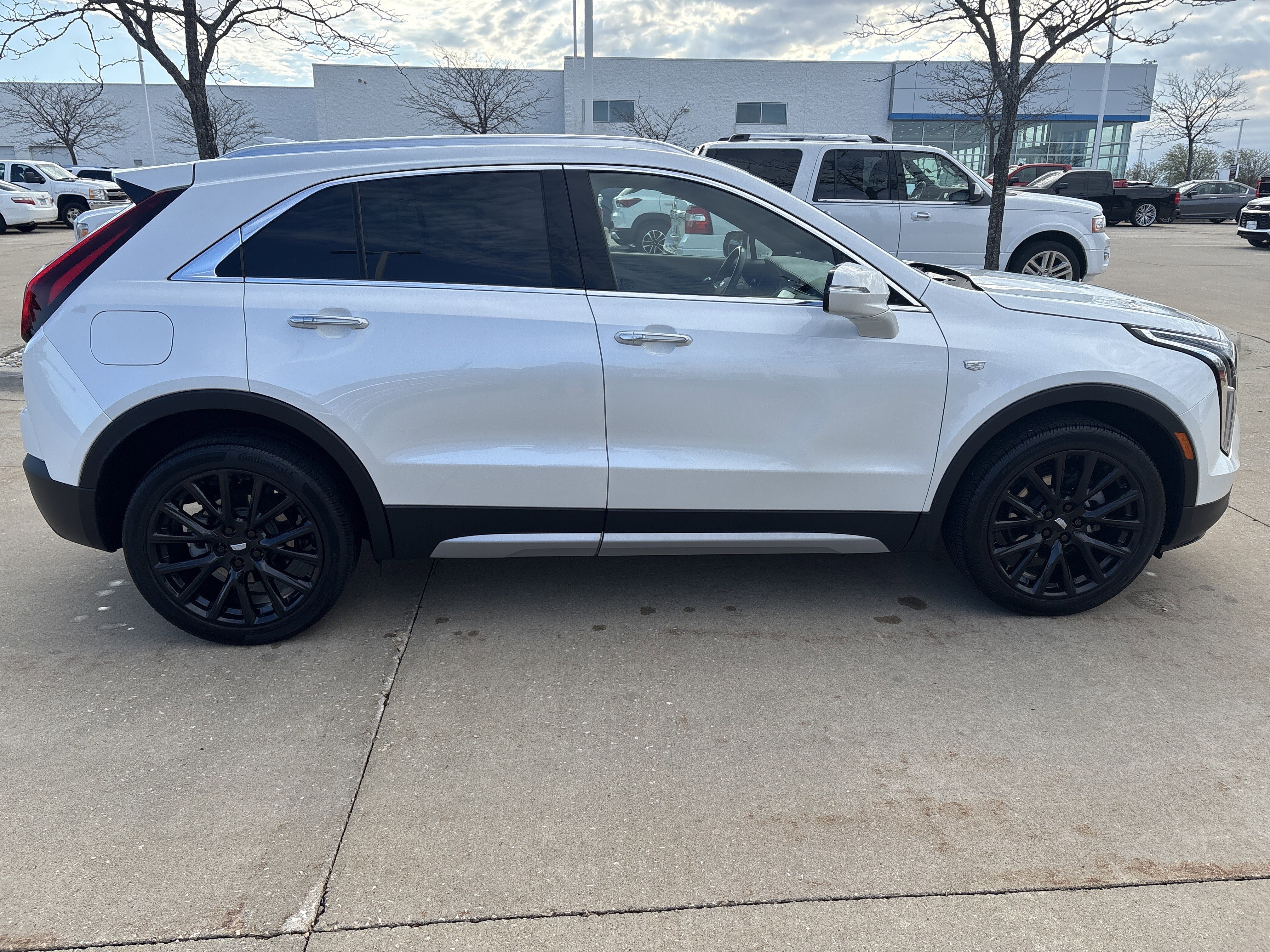 Used 2023 Cadillac XT4 Premium Luxury w/ Driver Assist Package image 8