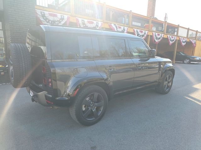 Used 2023 Land Rover Defender 110 X-Dynamic SE image 8