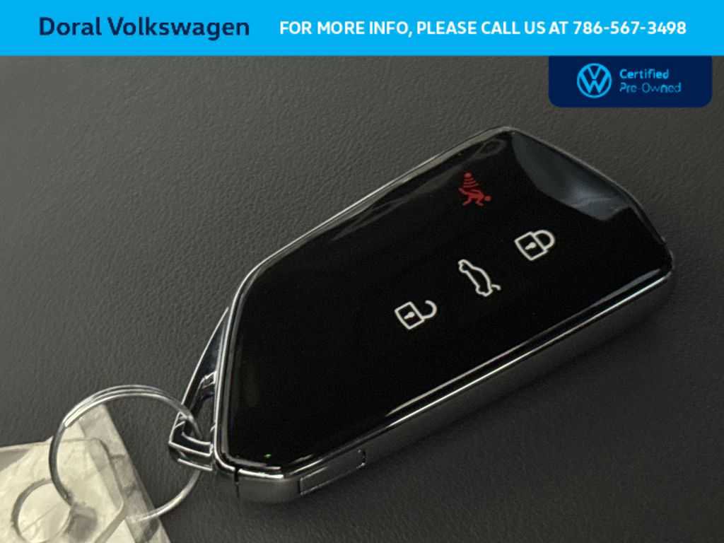 Used 2024 Volkswagen ID.4 2WD image 28