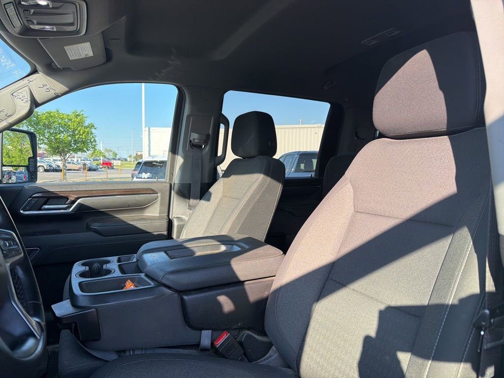 Used 2024 Chevrolet Silverado 3500 LT w/ Convenience Package image 13