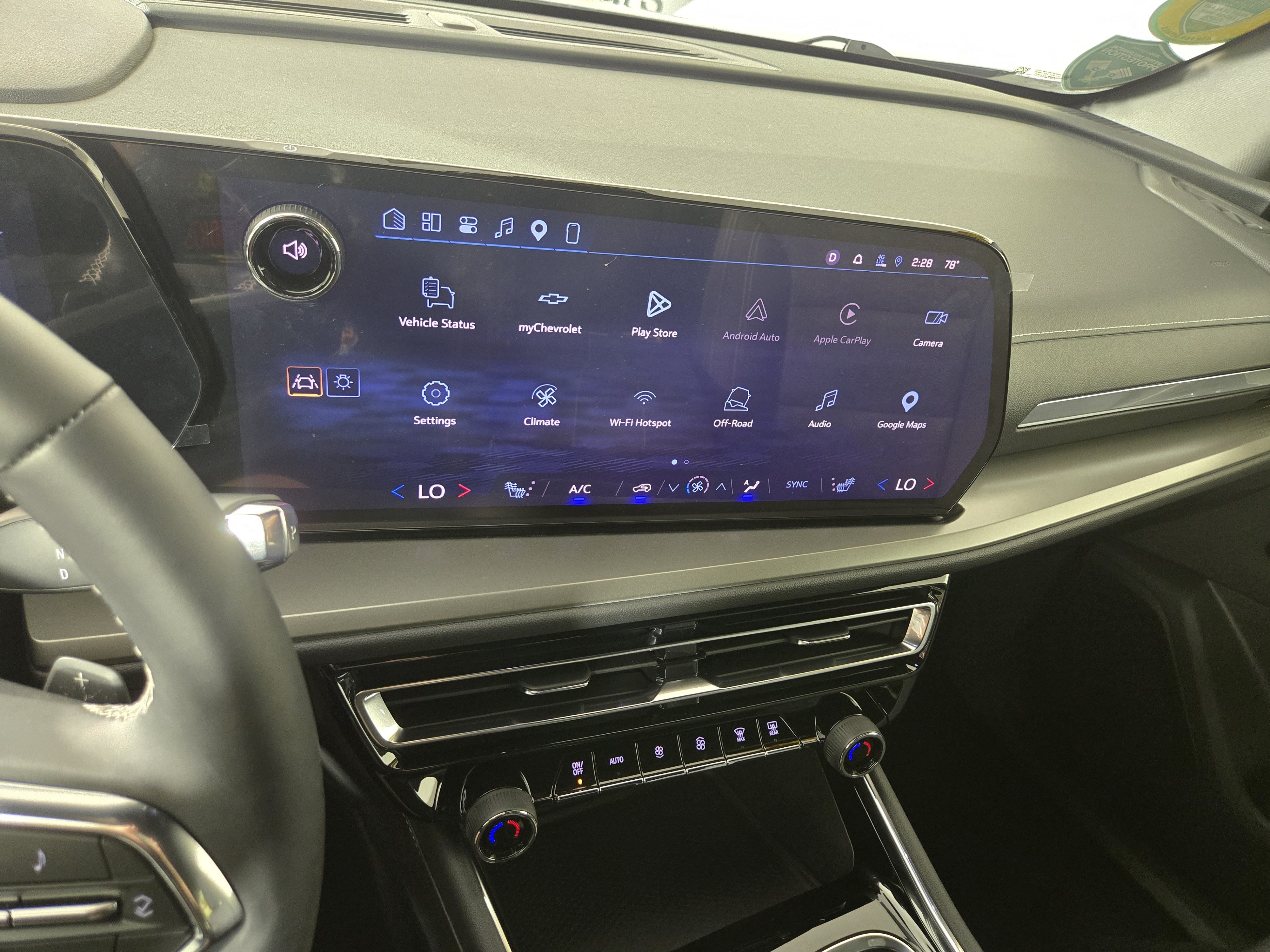 Used 2024 Chevrolet Traverse LS FWD image 23