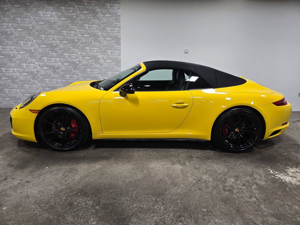 Used 2017 Porsche 911 Carrera 4S image 3