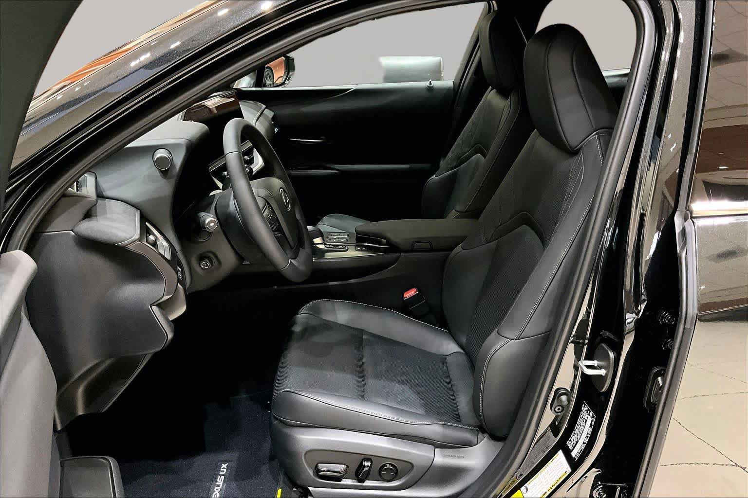 New 2026 Lexus UX 300h FWD w/ Accessory Package (Z1) image 18